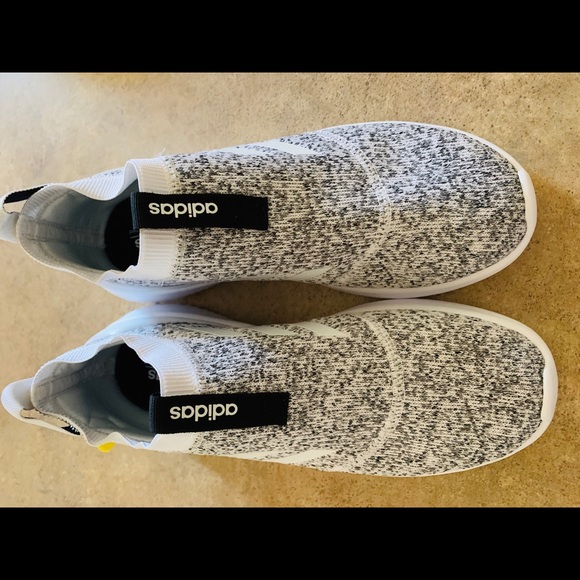 Adidas shoes - Picture 2 of 4